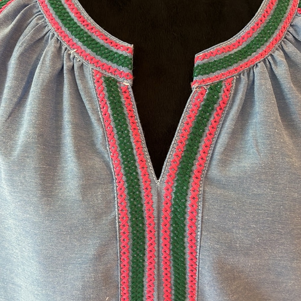 Embroidered blouse. - Picture 2 of 7